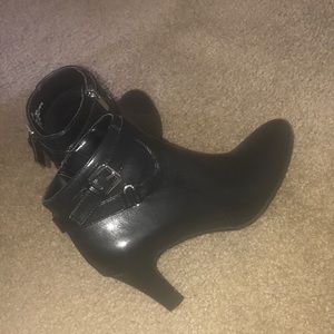 Chaps ankle boots